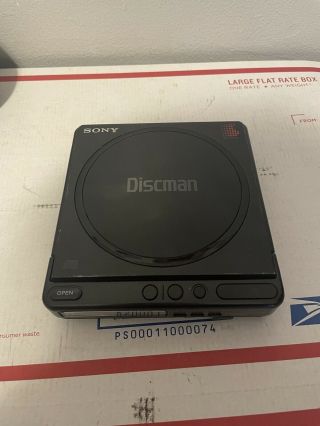 Vtg Sony Discman D - 4 Compact Disc Player Portable Cd Player