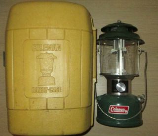 Vintage Coleman Model 220j 1978 Lantern W/carrying Case