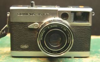 Vintage Olympus 35 Ec Rangefinder 35mm Film Camera Japan 42mm Seiko Esf Lens