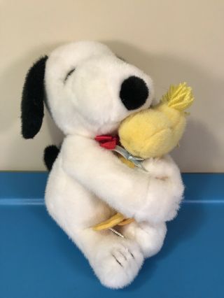 Vintage Dakin Peanuts Snoopy Hugging Woodstock Plush 8 " Snoopy Sitting
