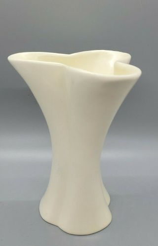Vintage Red Wing Three Lobed Pottery Flower Vase Cream Ivory White 1556 Usa