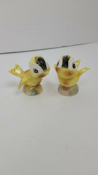 Vintage Anthropomorphic Enesco Ceramic Yellow Bird Salt And Pepper Shakers Japan