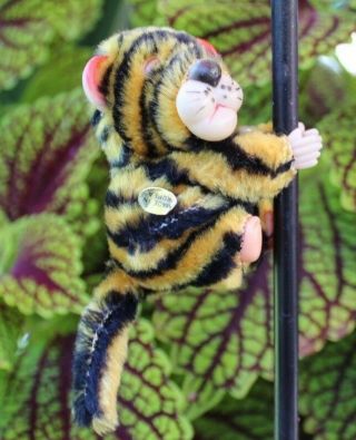 Vtg 1980s - 1990s Clip On Hand Grabber Pencil Hugger Furry Doll Animal Tiger