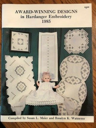 48 Pages Vintage 1985 Award Winning Embroidery 14 Designs Pattern Book 6752b