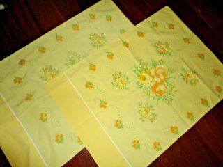 Vintage Utica Stevens Orange Yellow Green Floral (2) Standard Pillowcases 20x 29