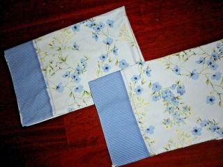 Vintage Westpoint Stevens Blue Blossoms Floral (2) Standard Pillowcases 20x31