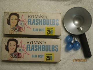 Vintage Camera Flash Accessory And 27 Sylvania Blue Dot Flashbulbs 25b