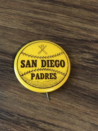 San Diego Padres Mlb 1 3/4 " Crossed Bats Yellow And Brown Pinback Button