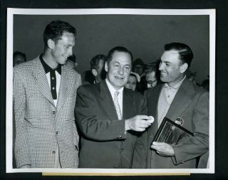 Ben Hogan Wins 1951 Masters Press Photo Bobby Jones Charlie Coe Amet Golf Champ
