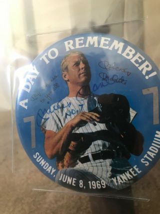 Mickey Mantle Signed Pin “a Night To Remember” 6/8/69 Yankee Stadium Beckett