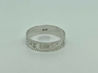 Gorgeous Vintage Sterling Silver Engraved Foliage Band Ring Size O 3