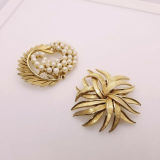 2 Vintage Crown Trifari Gold Tone Brooches One With Faux Pearls And A Plain One
