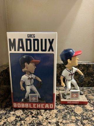 Greg Maddux Braves Official Hall Of Fame Bobblehead Including Box
