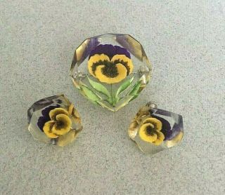1950s Vintage Pansy Reverse Carved Lucite Brooch Earrings Pin Yellow Purple