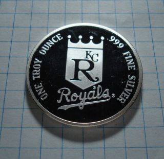 Kc Royals.  999 Fine Silver 1985 World Series Champions 1 Troy Oz Coin Round Bar