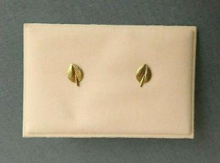 Hm 1985 Small Vintage 9ct Gold Stud Leaf Earrings Pierced Ears Butterfly Backs