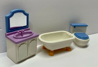 Little Tikes Dollhouse Size Bathroom Sink Vanity Bathtub And Toilet Vintage