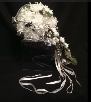 Vintage Satin White Wedding Bridal Bouquet Bridesmaid Hand Flower Hand Made