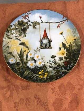 Rien Poortvliet Gnome Plate " Little Swinger " Gnomes Four Seasons Spring Vintage