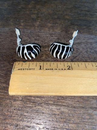 Vintage Black & White Zebra Stripe Enamel Metal clip on earrings estate 2