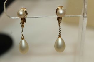 Vintage Crown Trifari Goldtone Faux Pearl Drop Dangle Clip On Earrings S