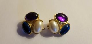 Vintage Trifari Tm Multi - Color Stone Clip Earrings Cabachon & Pearl
