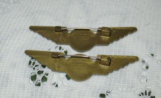 2 Vintage DELTA AIRLINES WING PINS - Gold Plastic 2