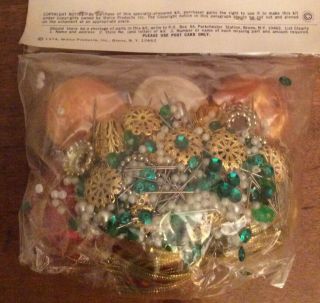 Vintage 1974 WALCO Christmas Ornament Kit Mini Satin Ball Sequins & Beads M4155 2