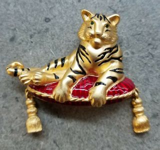 Vintage Signed Bob Mackie Royal Tiger Big Cat On Pillow Enamel Brooch Pin