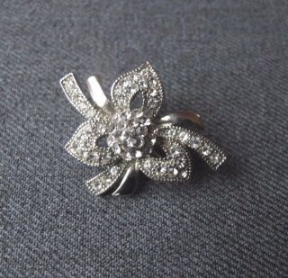 Vintage Clear Rhinestones Silvered Metal Flower & Leaves Pin