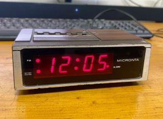 Micronta Vintage Alarm Clock Cat.  No.  63 829