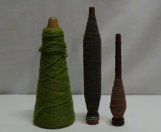 Vintage Wooden Industrial Textile Bobbins Spools Quills With Thread