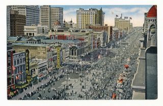 Vintage 1930s Mardi Gras Canal Street Orleans Postcard News Co Parade Floats