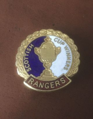 Rangers Scottish Cup Winners - Fantastic Vintage Coffer Enamel Brooch Pin Badge