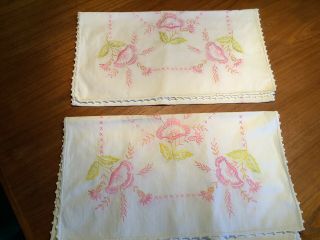 Vintage Hand Embroidered Crochet Hem Dresser Scarf Table Runner Pink Flowers 2