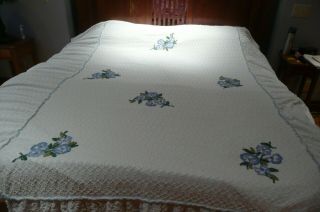 Vtg Chellie Bed Spread White Lite Blue Flowers