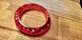 Vintage Candy Apple Red Lucite Chunky Bangle Bubbles Beads Euc