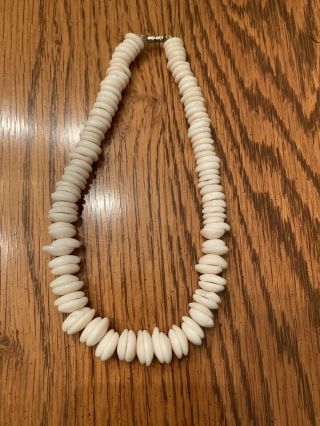 Vintage Graduated Puka Shell Beaded Necklace