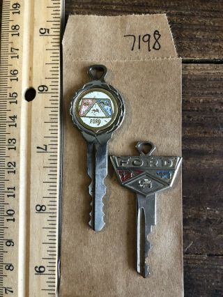 2 Ford Crest Keys Car Vintage Mustang Automobile Auto Collectible Oem - 7198