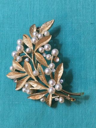 Vintage Trifari Signed Gold Leaf Brooch - Faux Pearls And Diamante - 1950’s ? Usa