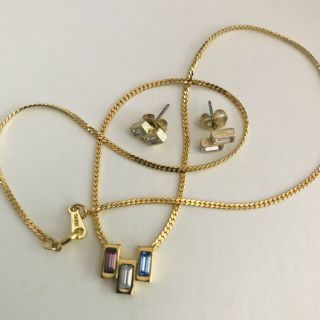 Vintage Avon Necklace And Earrings Set Goldtone J106