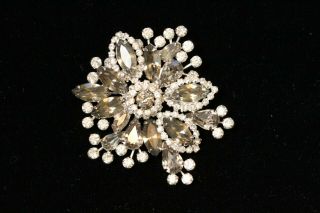 Vintage Signed Weiss Smokey Gray And Clear Rhinestone Brooch Pin Sparkly