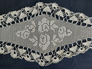 Vintage Handmade Oval Crochet Lace Ivory Tablecloth Runner 28 " X11.  5 "