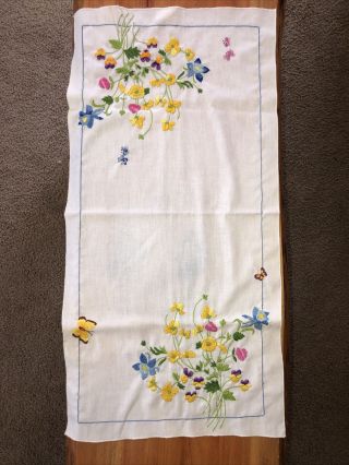 Vintage Hand Embroidered Dresser Scarf/table Runner