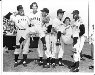 Jerry Lewis & Dean Martin With York Giants Players 8 X 10 Photo
