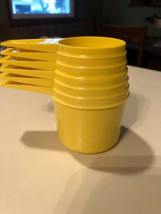 Vintage Tupperware Complete Set 6 Yellow Measuring Cups