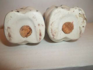 Vintage Shawnee Bear Salt and Pepper Shakers with Cute Bottoms 3