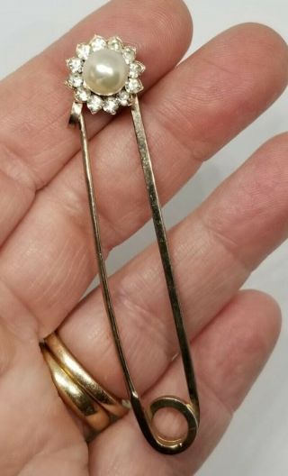 Vintage Kilt Pin - Gold With Pearl And Rhinestones