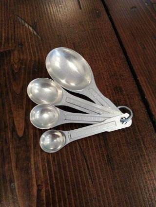 Vintage Aluminum Measuring Spoons Set - U.  S.  Standard - Complete -