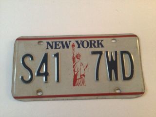 Very Good Vintage York State Liberty License Plate - (s41 7wd)